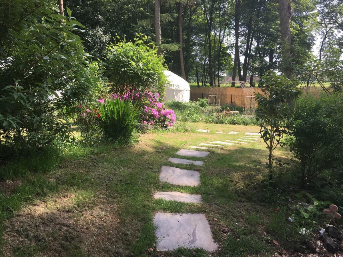 Gingerbread Cottage Yurts Dereham Kültér fotó